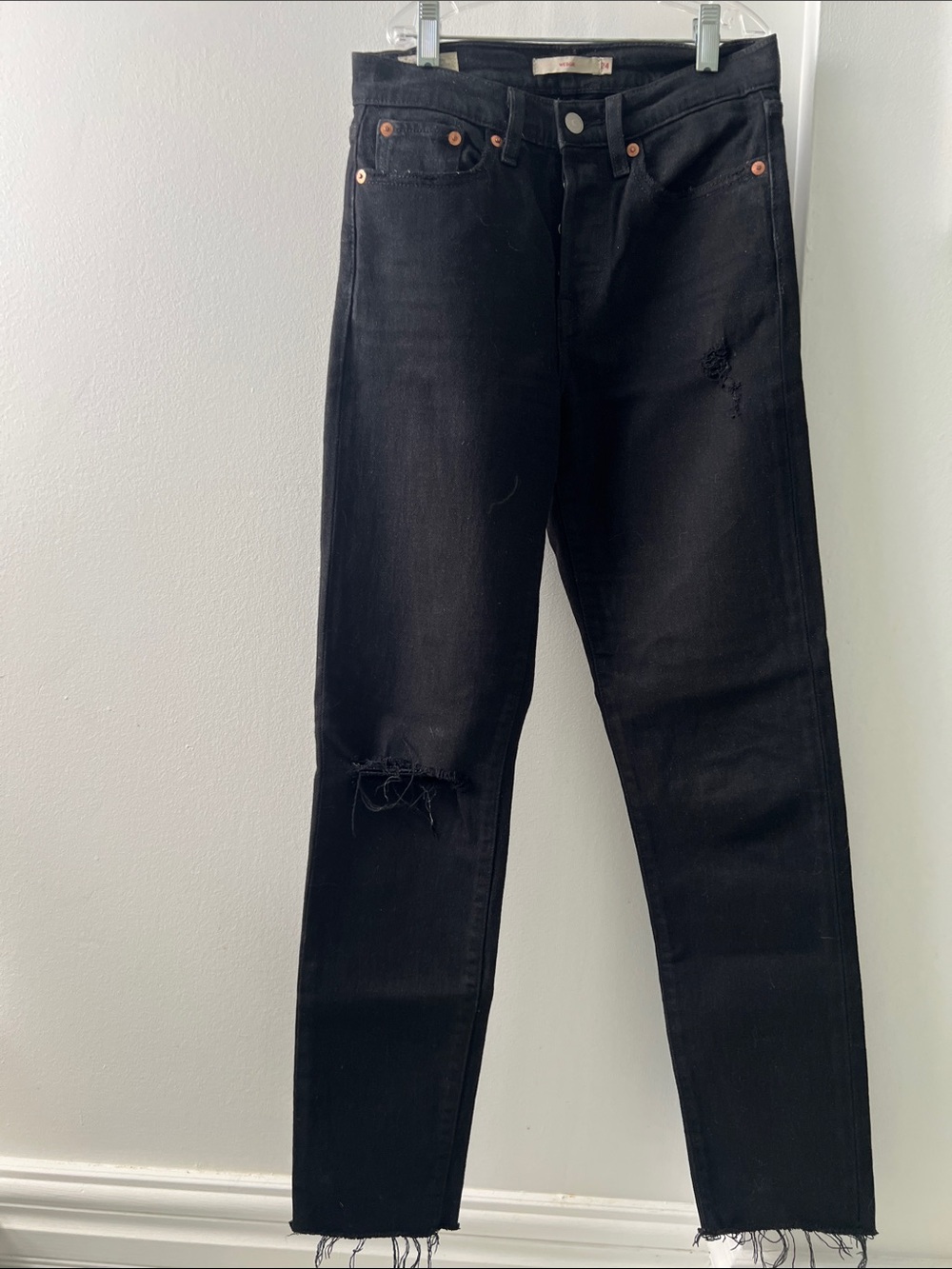 Levi’s Black Wedgie style distressed straight skinny ankle crop Jeans